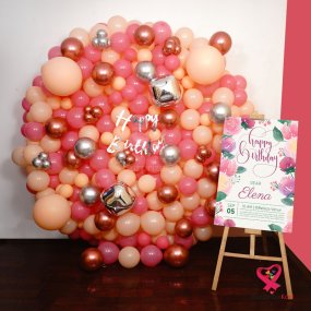 Image of Glorious Circle Birthday Decor