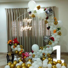 Image of White Moon Ring Decor
